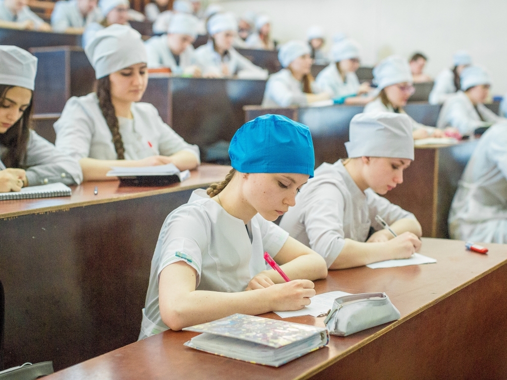 Уважаемые выпускники школ, гимназии и лицея! 